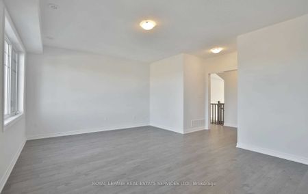 Townhouse For Lease | X8113256 - Photo 4