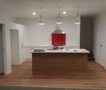 Modern 3-Bedroom Home in Redwood, Tawa – June 2025 - Photo 5