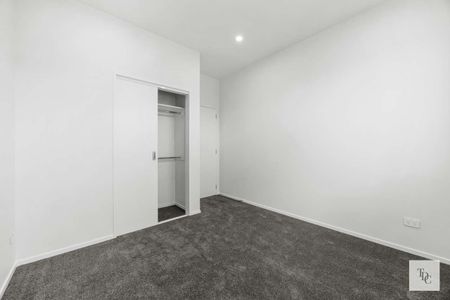 Brand New 3 Bed Town House at Drury. - Photo 4