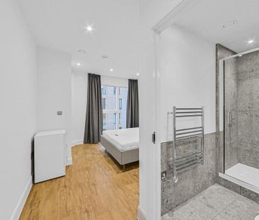 3 bedroom flat to rent - Photo 4