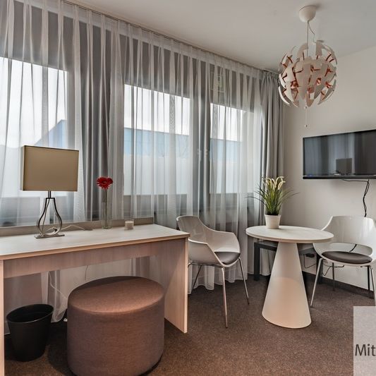 Apartment mit gehobener Komplettausstattung am Nürnberger Hafen - Photo 1