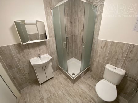 Pronájem bytu 3+1 69 m² - Fotografie 5
