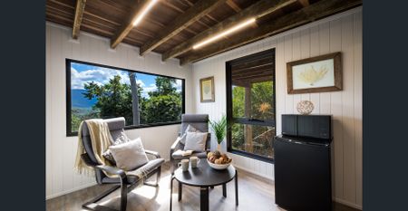 Welcome to Paradise on Parkland! - Photo 3