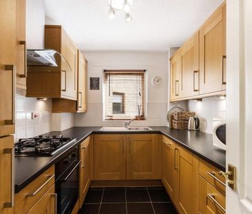 2 bedroom flat to rent - Photo 6