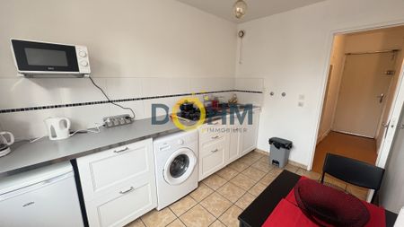 À louer à Saint-Étienne : grand appartement - Photo 2