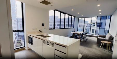 2 bed 2 bath - Photo 2