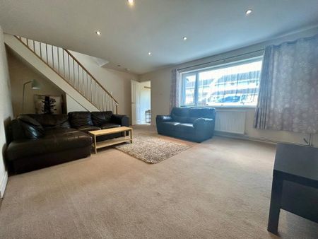 3 bedroom semi-detached house to rent - Photo 5