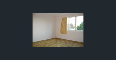 Private! Convenient Location - Photo 2