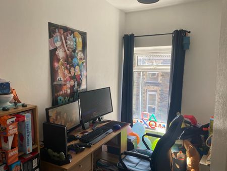 3 bedroom terraced house to rent - Photo 3