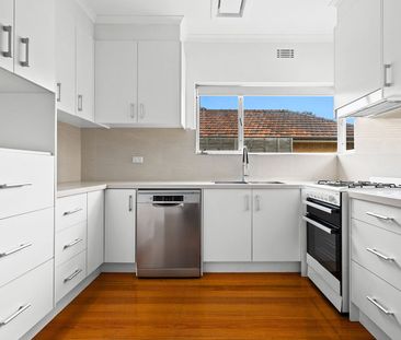 Comfortable 3 Bedroom Home! - Photo 4