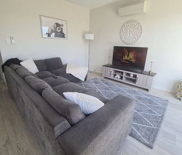 Chic 4BR New Build in Westgate - Photo 6
