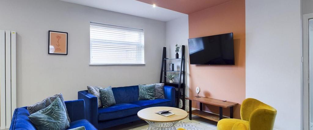 126 bedroom house share to rent - Photo 1