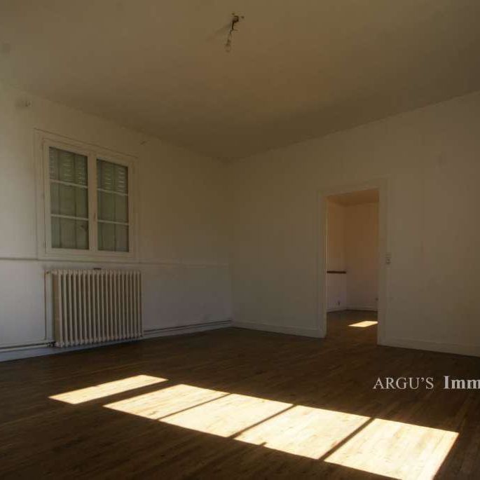 Location Maison 4 pièces 99m² - Photo 1