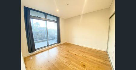 Bright One Bedroom Apartment in Macquarie Park Village - Photo 5