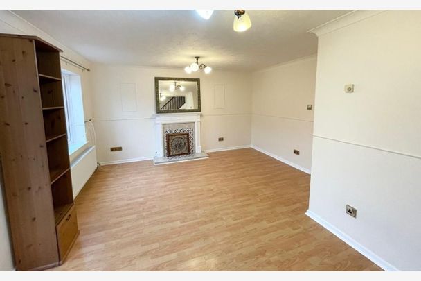 7, Barkstone Drive, Herongate, Shropshire, SY1 3XT - Photo 1