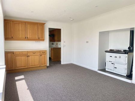 4 bedroom detached bungalow to rent - Photo 3