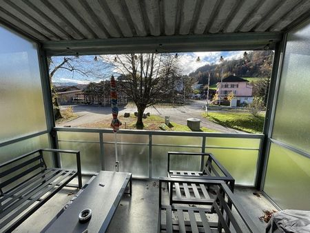 Grosszügige Charmante Wohnung zu vermieten - Photo 2