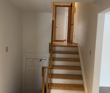 For Lease - 62 Elgin Mills Road, Richmond Hill, Ontario - Photo 3