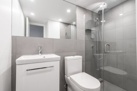 798 Richmond Street West - Photo 4