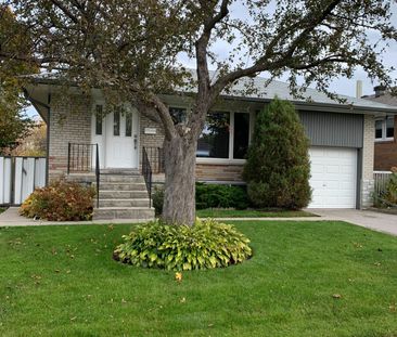 For Lease - 54 Graylee Avenue Unit# Main, Toronto, Ontario - Photo 3