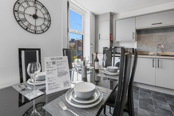 6 Bed Terraced House, Cole Street, CH43 - Photo 1