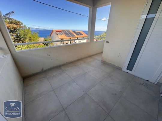 Location Maison 4 pièces 79m² PETITE ILE 97429 - Photo 1