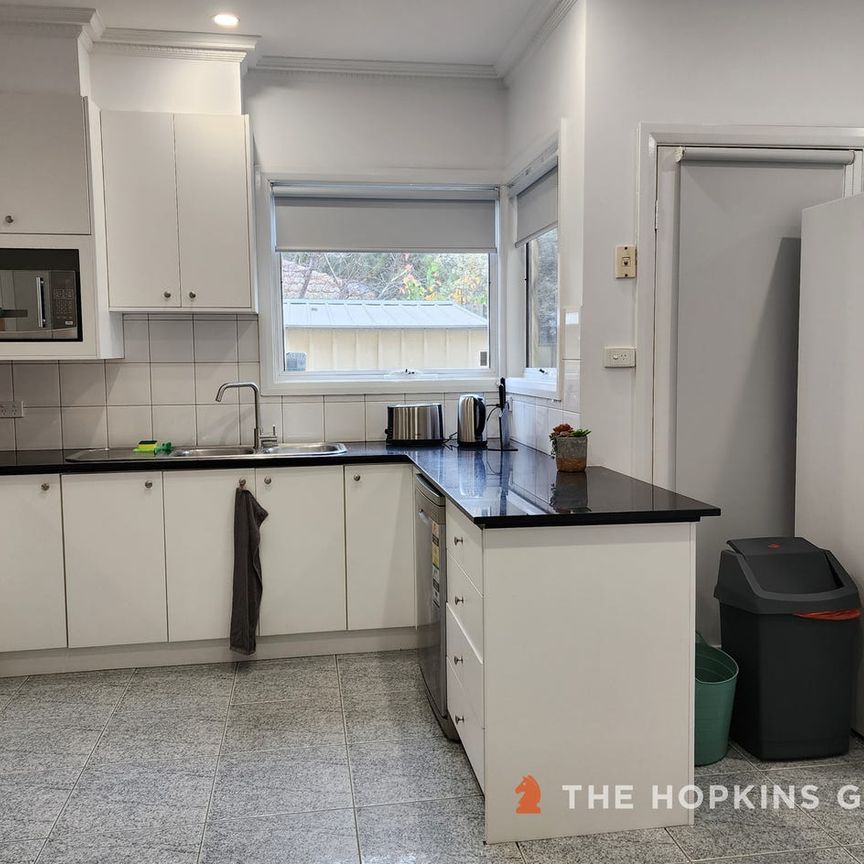 New generation studio living - fully furnished in premium location! - Photo 1