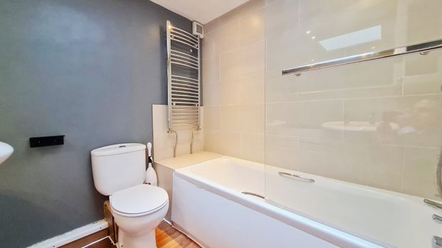 2 bedroom maisonette to rent - Photo 1