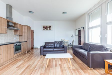 2 bed apartment to rent in Northumberland Street, City Centre, NE1 - Photo 3