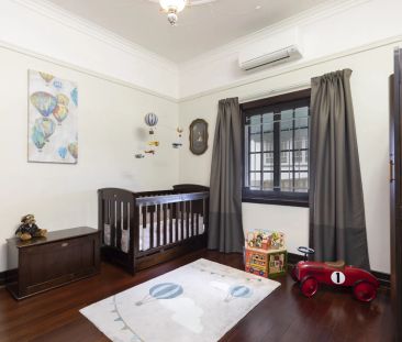 Art Deco Family Residence in Heart of Holland Park! - Photo 3