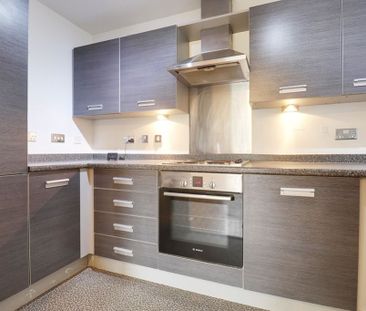 2 Bedroom - Photo 3