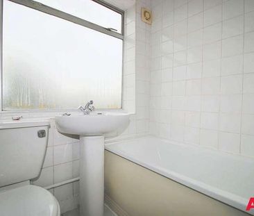 Rush Green Road, Romford, RM7 - Photo 6