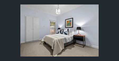 NORTH FACING BUNGALOW IN A PREMIER COASTAL ADDRESS - Photo 5