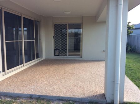 7 Davis Street, 4556, Sippy Downs Qld - Photo 2