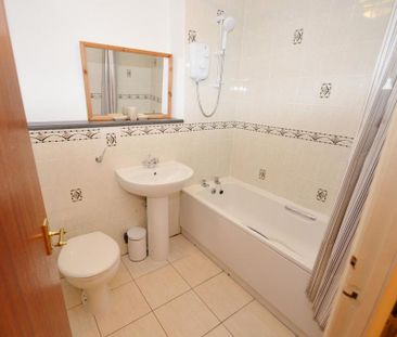 2 bedroom apartment to rent - Photo 6