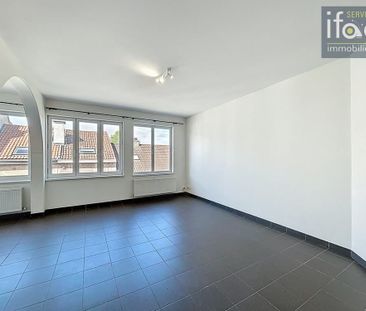 Lichtrijk appartement met terras in Evere - Photo 4