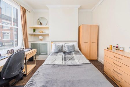 3 bedroom terraced house to rent - Photo 3