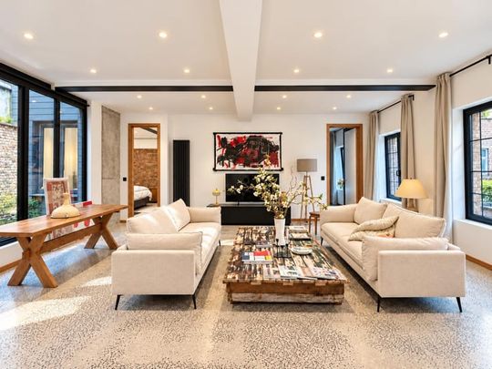 Appartement te huur - Photo 1