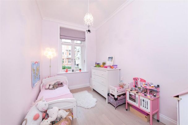 3 bedroom flat to rent - Photo 1