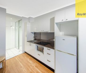 FURNISHED STUDIO APARTMENT - Photo 4