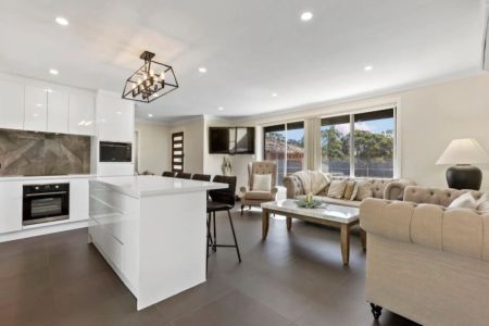 42 Mckenzie Road, - Photo 2