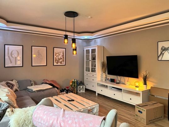 Gemütliche Doppelhaushälfte mit Carport, Terrasse und Garten in ruhiger Siedlungslage von Großefehn - Foto 1