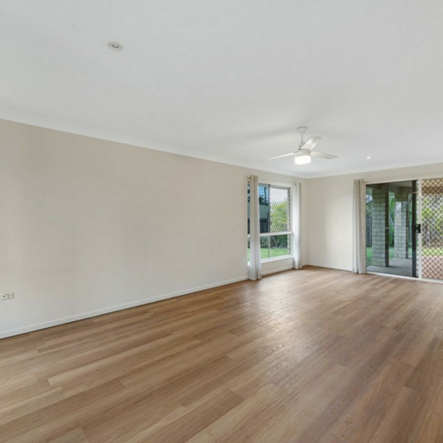 SPACIOUS, COMFORTABLE & PERFECTLY POSITIONED � YOUR BARGARA LIFESTYLE AWAITS - Photo 1