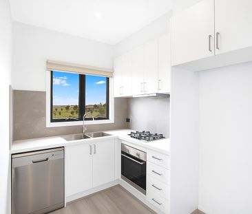 2/59 Gilded Road, Werribee VIC 3030 - Townhouse For Rent | Domain - Photo 4