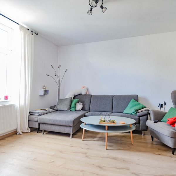 Helle Drei-Zimmerwohnung mit Balkon im 1. OG. Solingen Mitte. - Photo 1