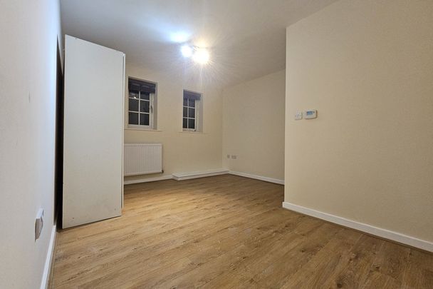 Bescot Road - Photo 1