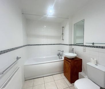 2 bedroom flat to rent - Photo 6