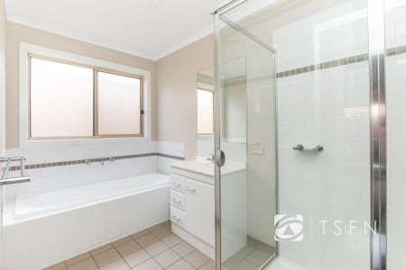 Modern Two Bedroom Unit Close to Bendigo Hospital - Photo 3