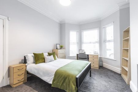 5 bedroom terraced house to rent - Photo 3