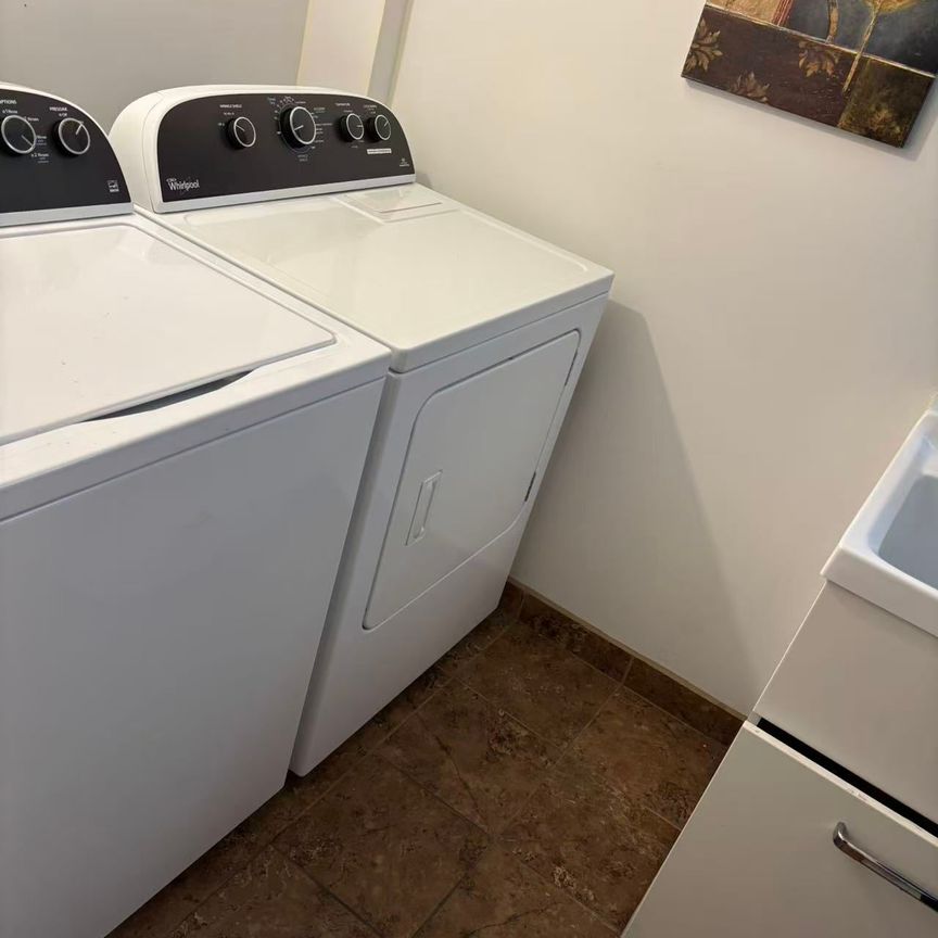 For Lease - 35 Moonlight Lane, Richmond Hill, Ontario - Photo 1